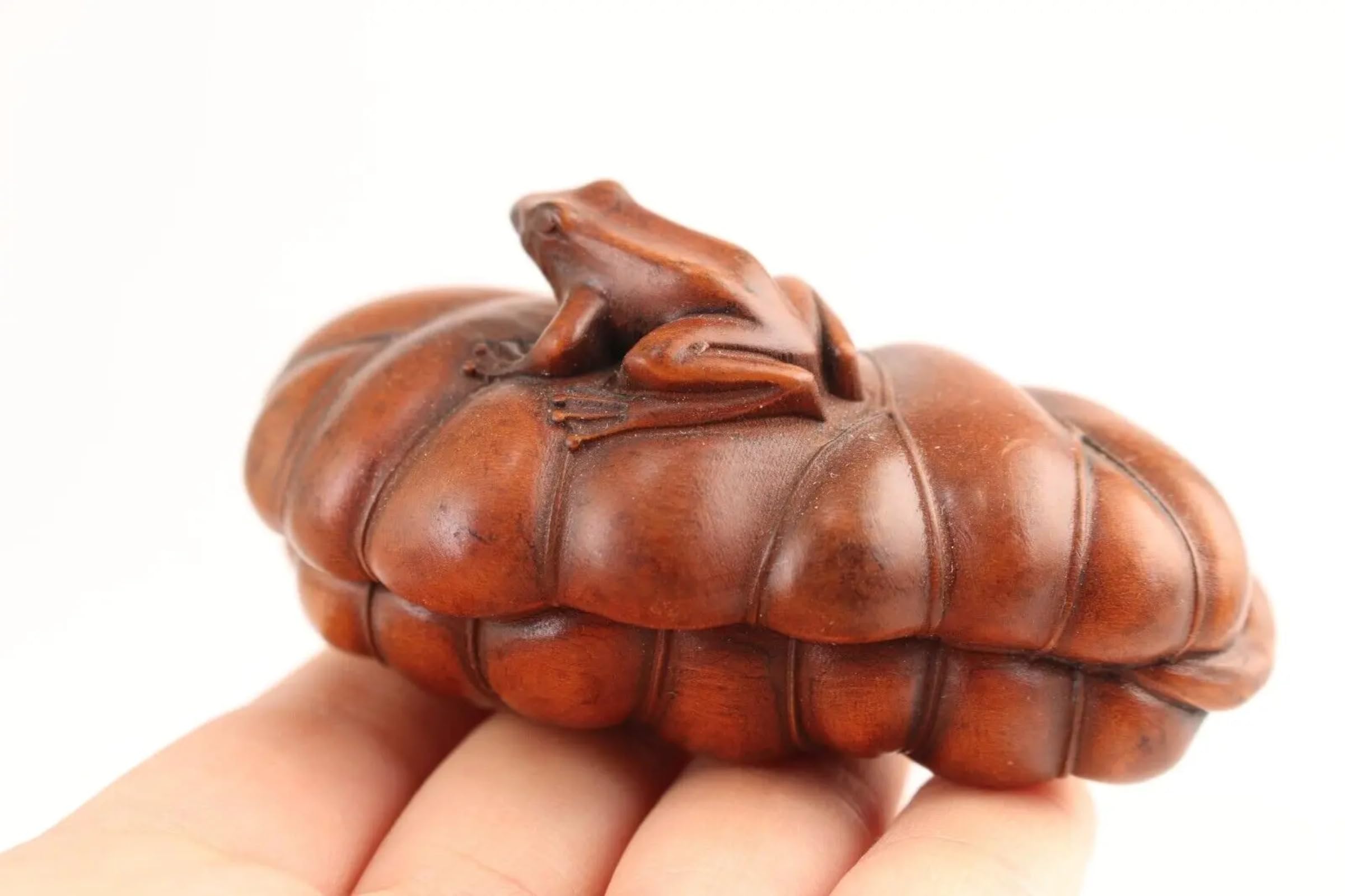 Grenouille en bois sculpté lotus 7,5 cm statuette porte-bonheur maison