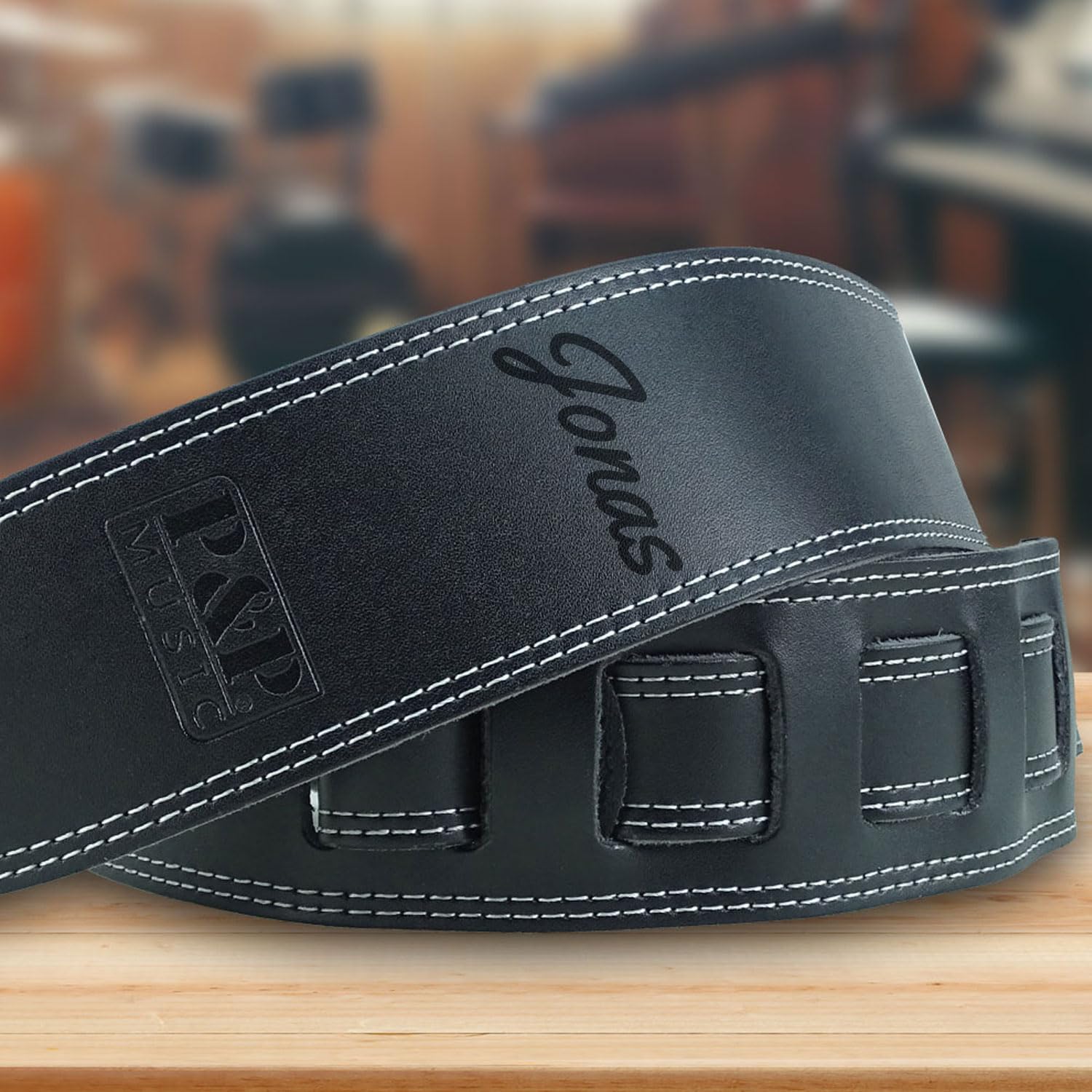 keepdrum personalisierter Gitarrengurt aus Echt-Leder Schwarz mit Wunsch-Text Gravur