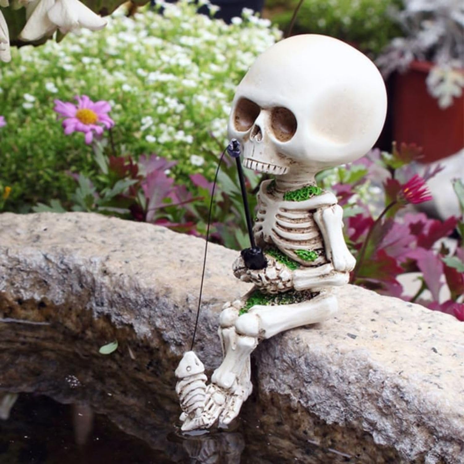 VAYINATO® Aquarium Fishing Skeleton Decoration, Mini Halloween Skeleton Outdoor Statue for Pond Fountain Waterfalls Poolside Town Graveyard Fairy Garden Decoration by Petzlifeworld (B0CZXP2W44) Amazon Price History, Amazon Price Tracker