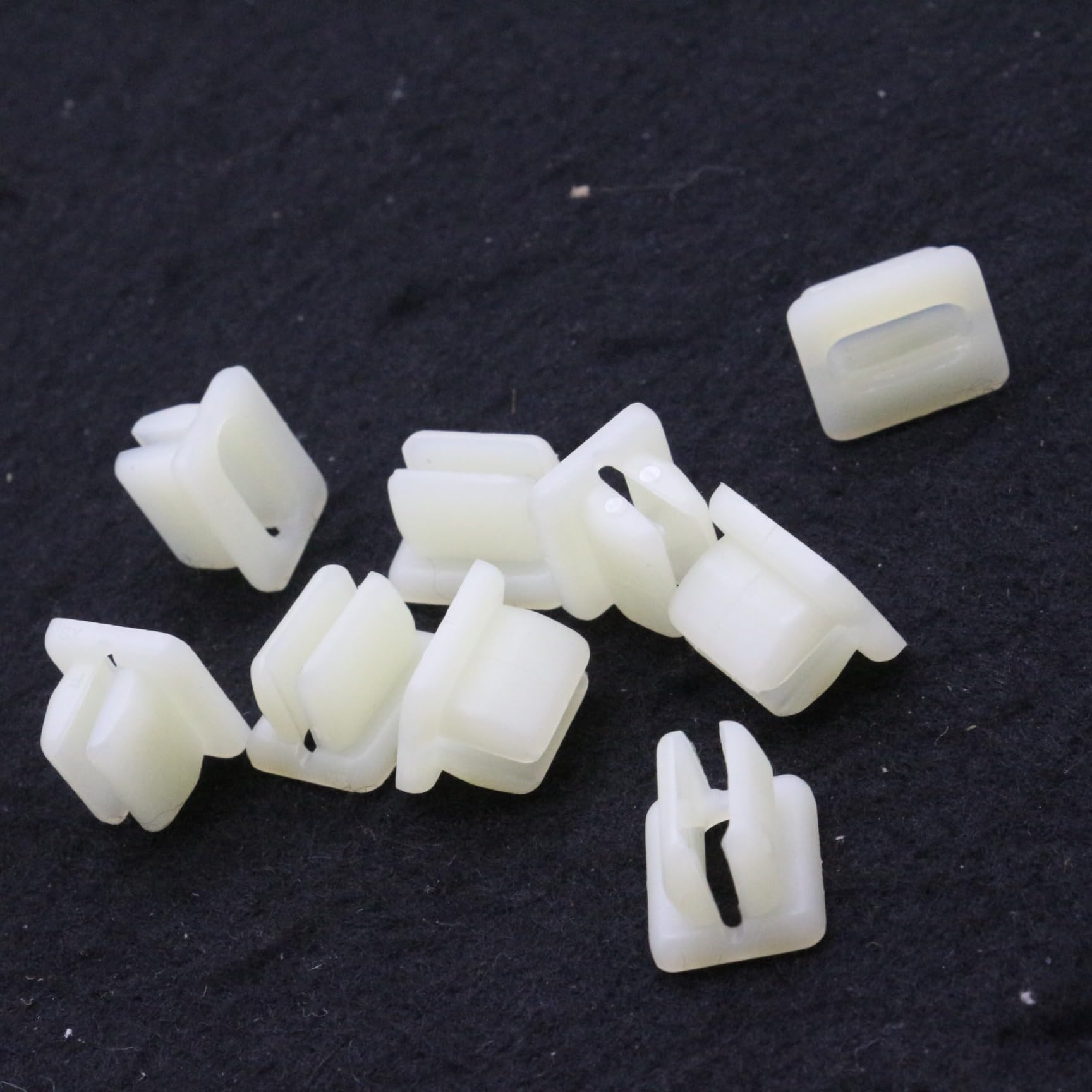 DZMZL 10 Pcs Screw Grommet Nylon White Hole Size 8mm x 12mm Length 15mm Screw Size 8#8 Part Number 96706-N8000 Compatible with Nissan