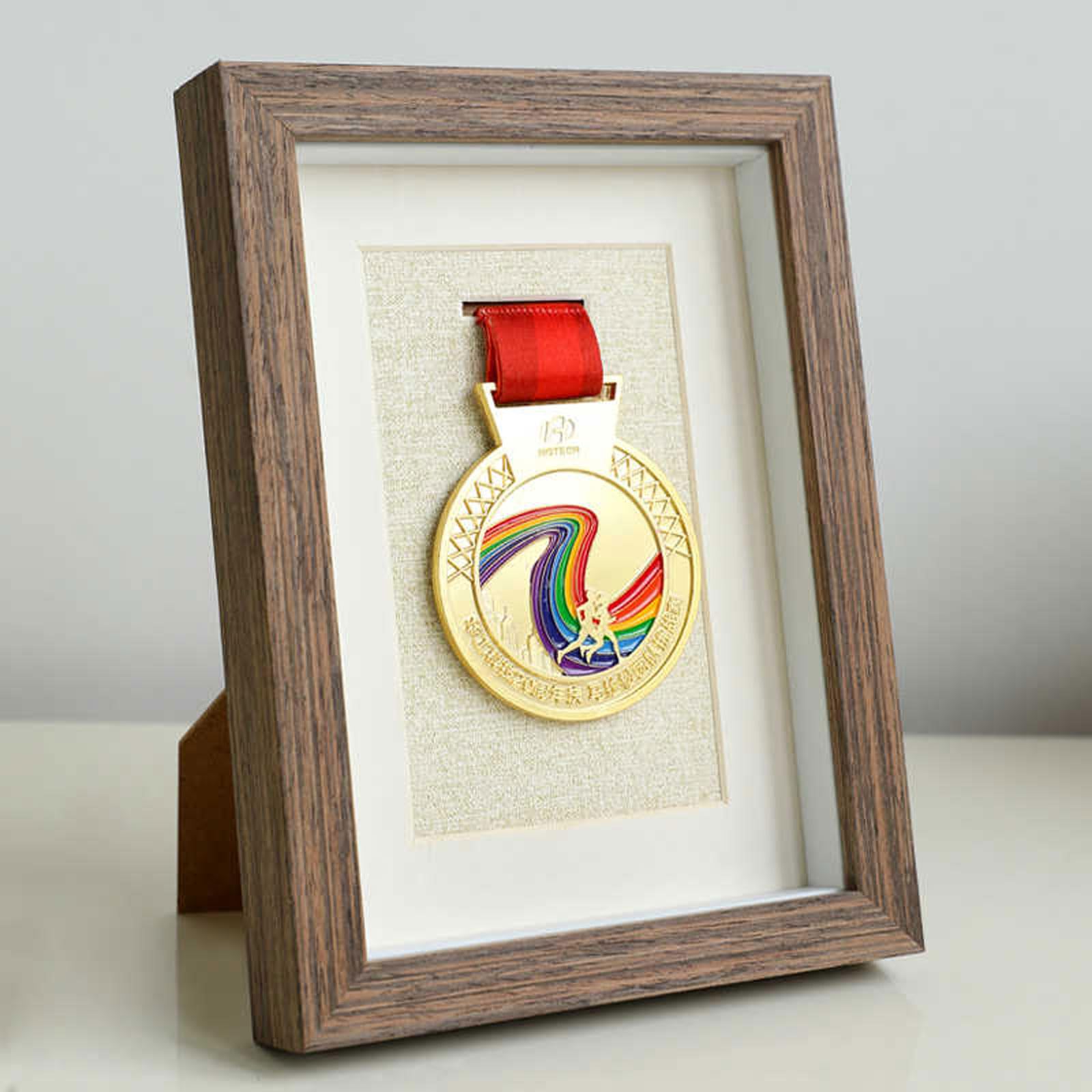 Drewniana ramka do ekspozycji medali sportowych, Drewniana ramka na medal, wielokolorowa, wiele rozmiarów(White Oak,A4 (3 medals))