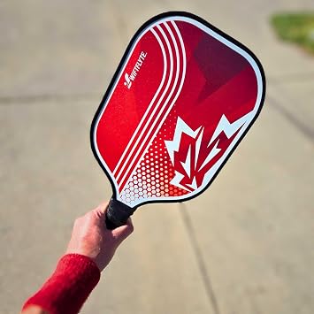 Swiftflyte Canuck Pickleball Kürek, Karbon Fiber Yüzeyli Kanada Raketi/Raket, Petek Çekirdekli, Yumuşak Dokunuşlu Sarılı Kavrama ile Dayanıklı Kenar Koruması, 8 oz 4 inç Kavrama