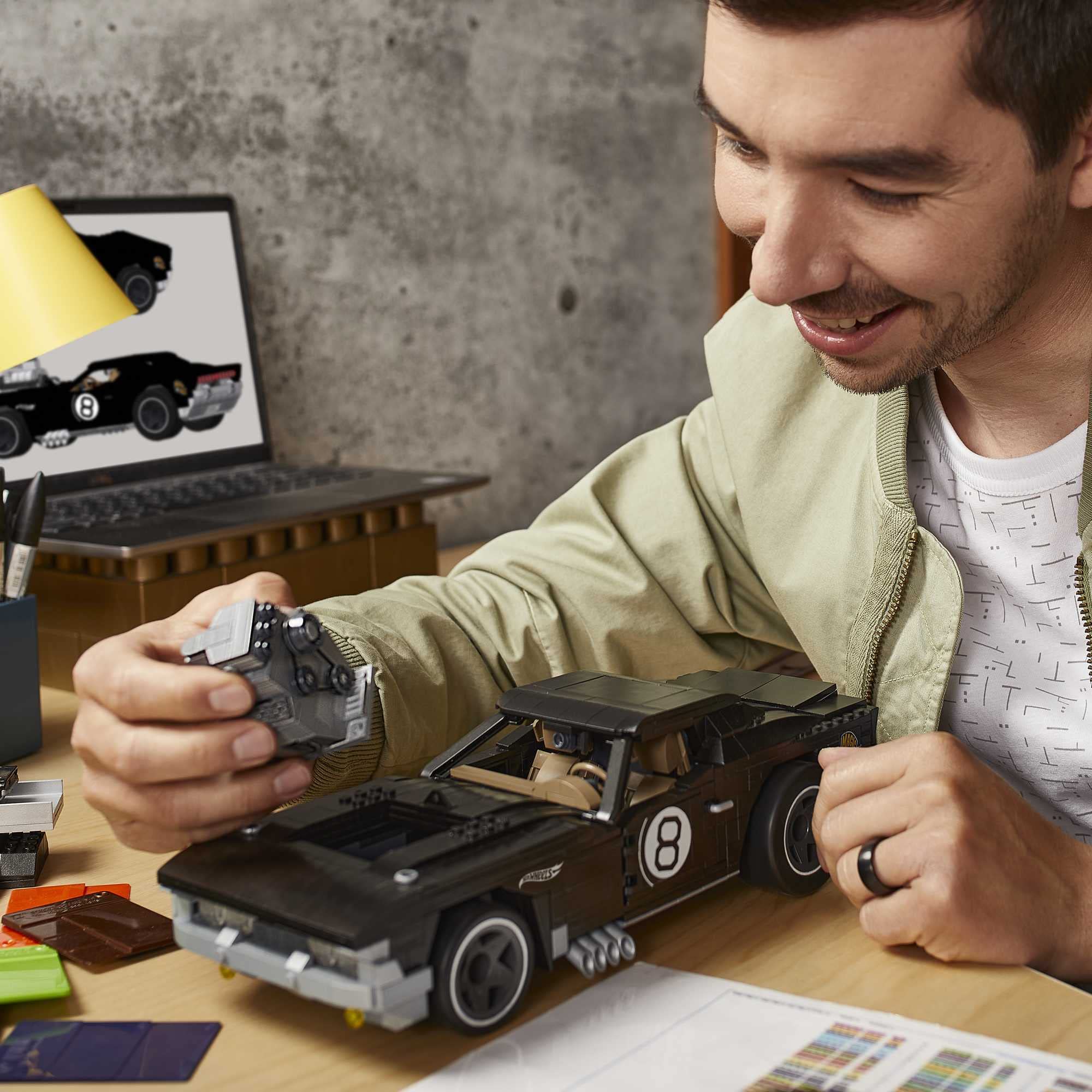 Mega Hot Wheels Rodger Dodger Pojazd kolekcjonerski Zestaw klocków HDJ98