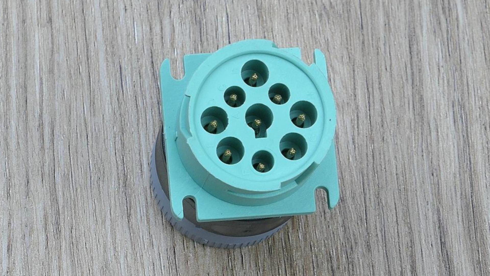 Amazon.com: J1939 9 Pin Female to J1708 6 Pin Male OBD2 Adapter