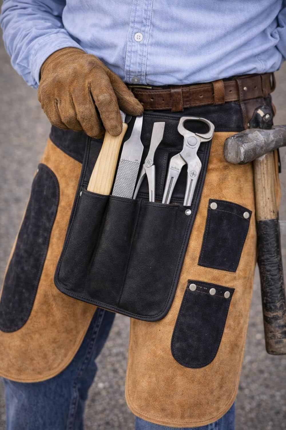 CHALLENGER Horse Farrier Kit Tool 5-Piece Horse Equine Hoof Grooming Shoe Care Bag 984143
