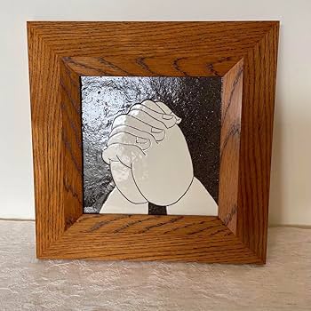 Amazon.co.jp: 岩井窯 山本教行 陶板『祈り』 : おもちゃ