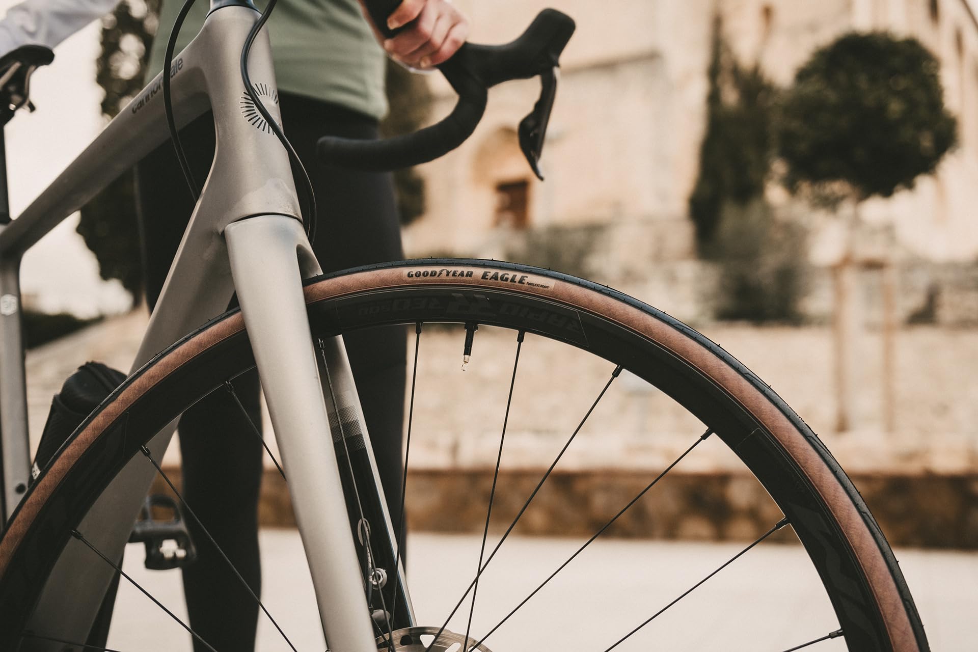 2本未使用 グッドイヤーイーグルF1 チューブレスレディ 25C　ロードバイク GOODYEAR（グッドイヤー）Eagle F1 SuperSport R Tube Type