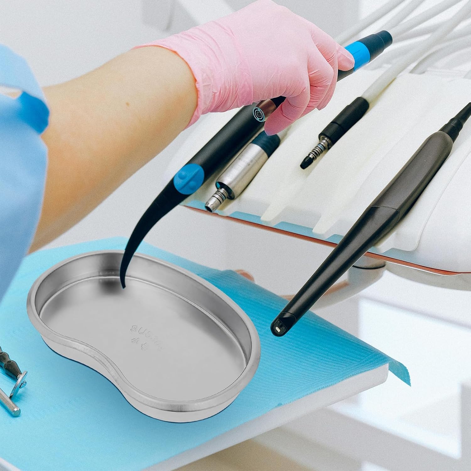 Garneck Stainless Steel Oval Emesis Basin Tray Seamless Design and Ergonomic Shape, Reusable Metal Utility Tray for Organizing Everyday Essentials and Nail Supplies