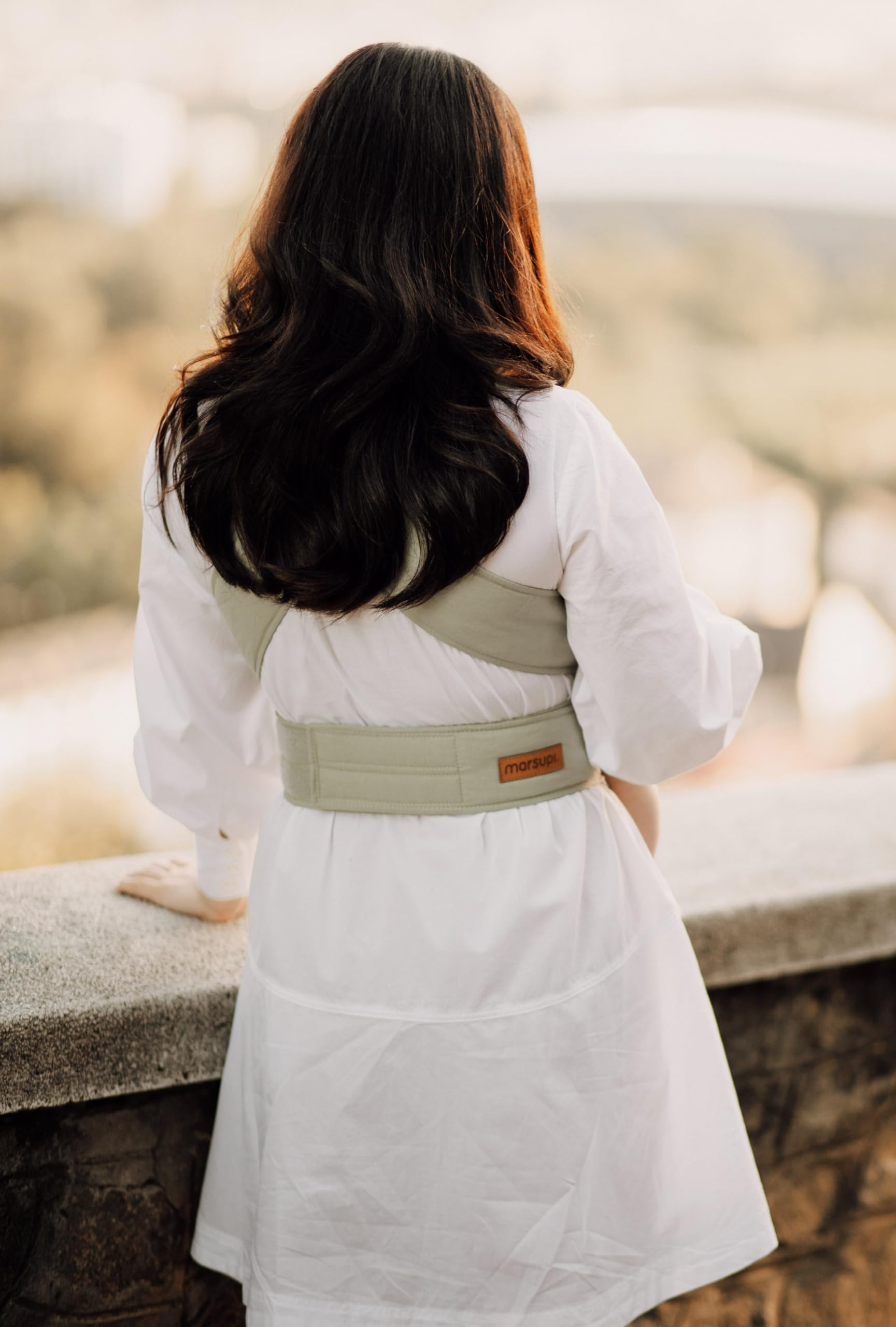 marsupi Breeze Mochila Portabebés - Para Bebés y Niños Hasta los 15 kg - Ligera y Aireado, Con Sistema de Sujeción Fácil y Resistente - Algodón Orgánico-Pistacho L