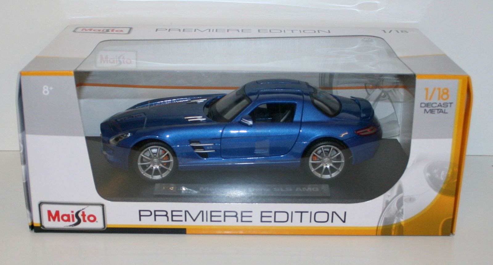 Mercedes-Benz SLS AMG Gullwing Blue 1:18 Scale Maisto Die Cast Model Car