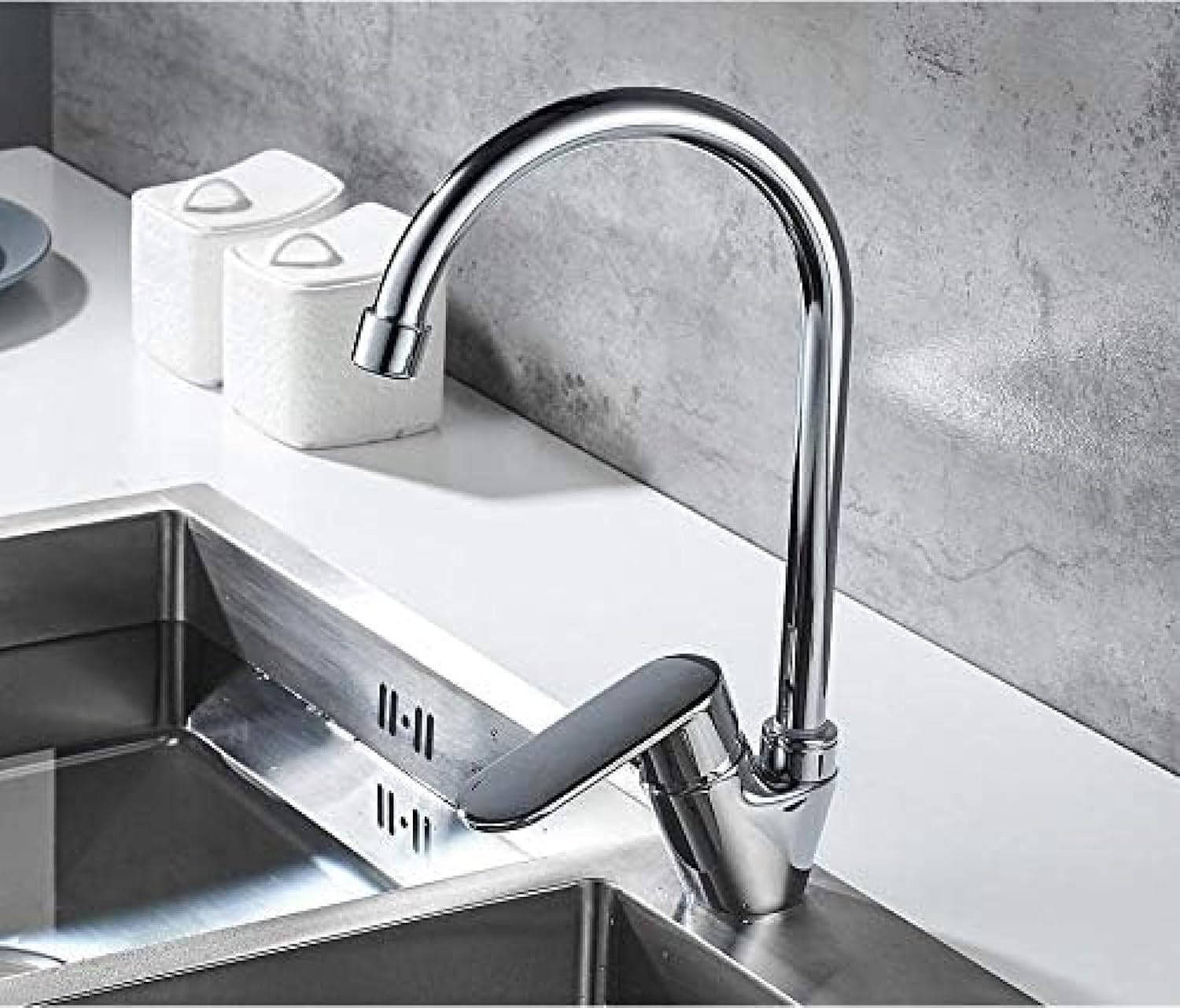 Robinet d'évier flexible pour laver les légumes en cuisine