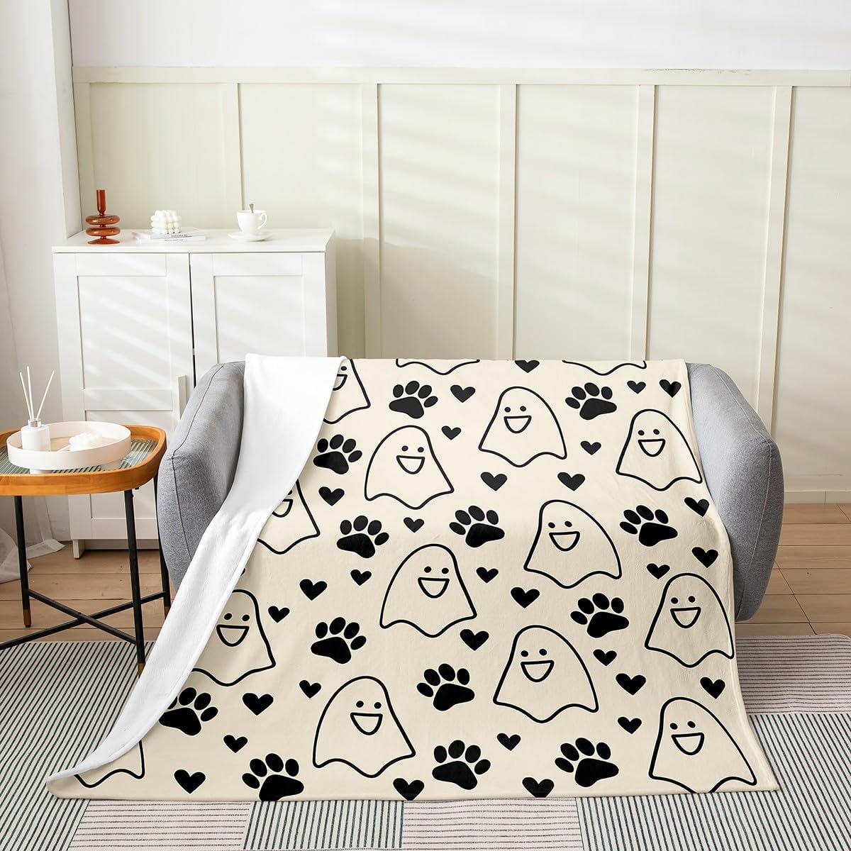 jejeloiu Halloween Theme Fleece Throw Blanket Cute Ghost Flannel Blanket Plush Fuzzy Paw Print for Bed Couch Chair Living Room Love Heart Throw 50"x60" Bedroom Decor