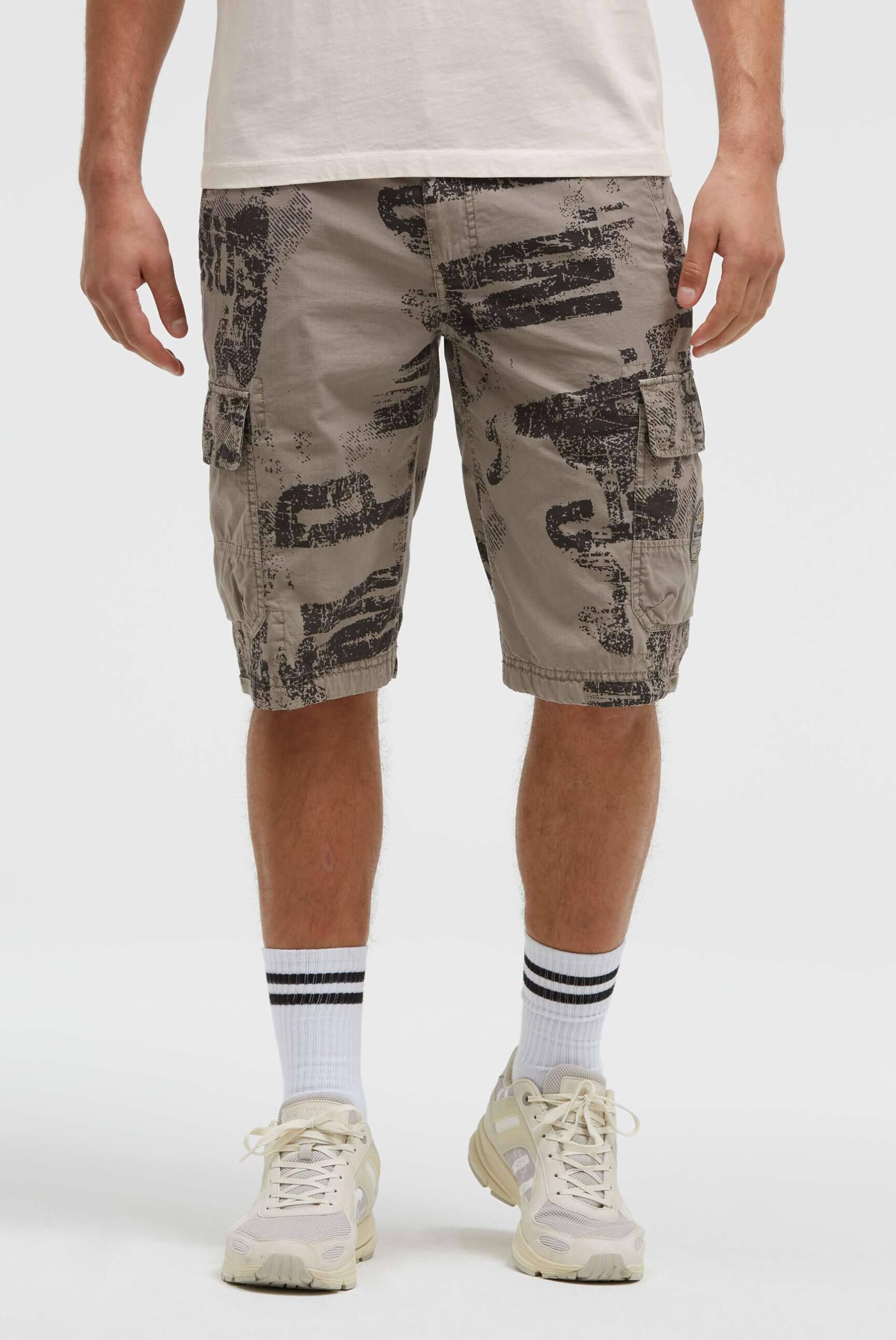 Camp David Herren Cargo Shorts mit All Over Print