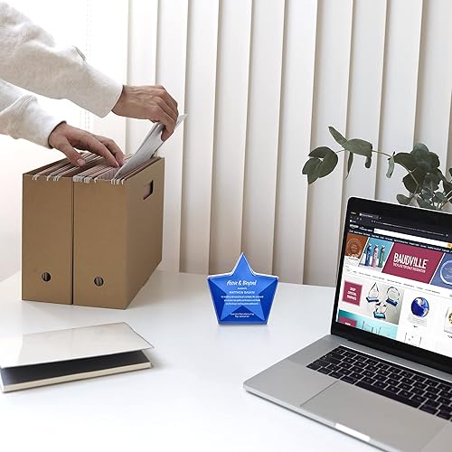 Miniatura 2 de Trofeo grabado, acrílico azul, premio con forma de estrella para empleados, grabado personalizado de hasta tres líneas y selección de versículos