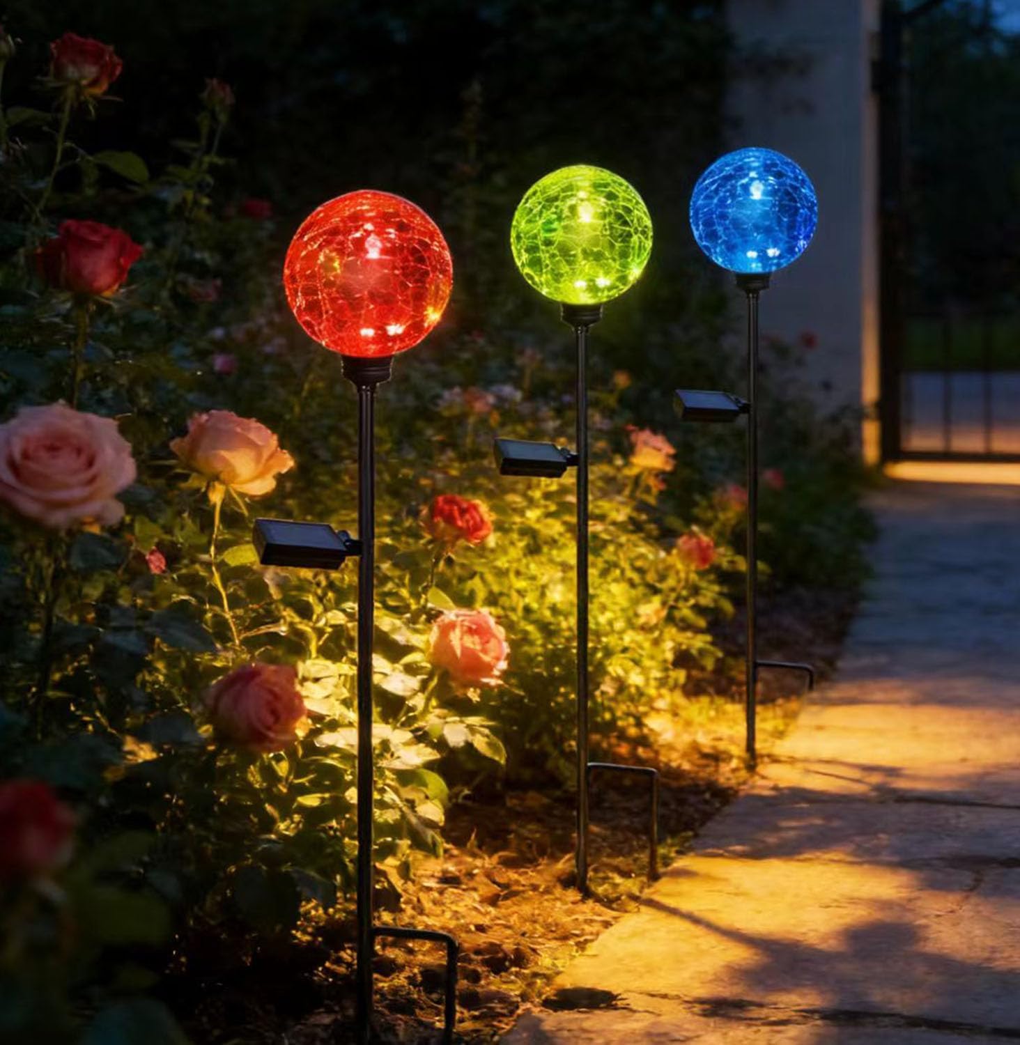 ソーラーガーデンライト 屋外 3個パック マルチカラー 変化するソーラーグローブライト 防水 庭の装飾用 パワードグラスボール ガー