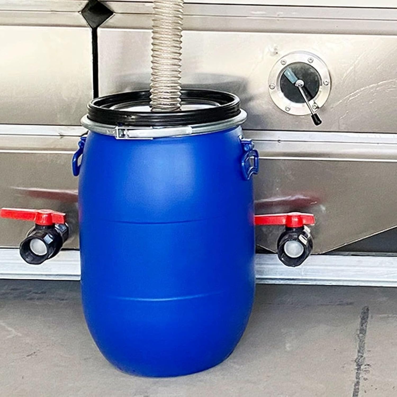 Large Plastic Bucket with Lid and Latch Ring Multifunctional Storage Bucket Airtight Container Heavy Duty Food Grade Water Storage Barrel for Restaurant Home Factory(30L)