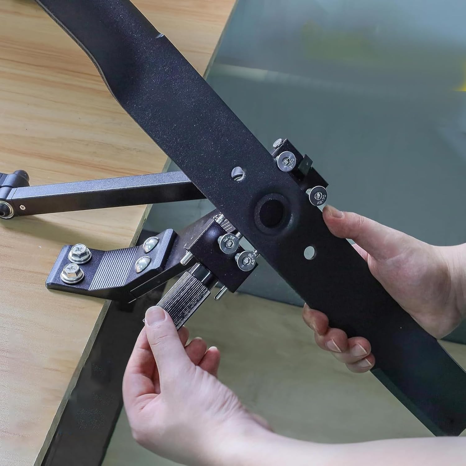 jamgeery 芝刈り機刃研ぎ工具 一五&deg;-四五&deg;調整可能 | 芝刈り機用研ぎ機 | 庭仕事 農業機械 プロパティ管理用 研ぎ工具