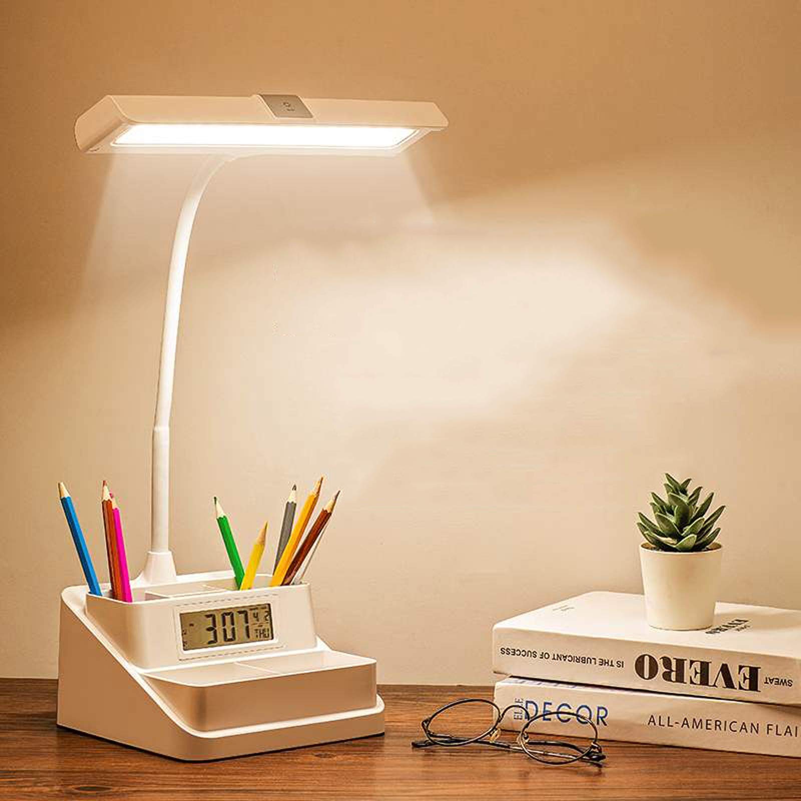 Lampada da Tavolo Lampada da Lettura Multifunzionale Lampada da scrivania a LED dimmerabile Continua con portapenne e Display Sveglia, Lampada da scrivania Plug-in Touch Control lampade da Comodi