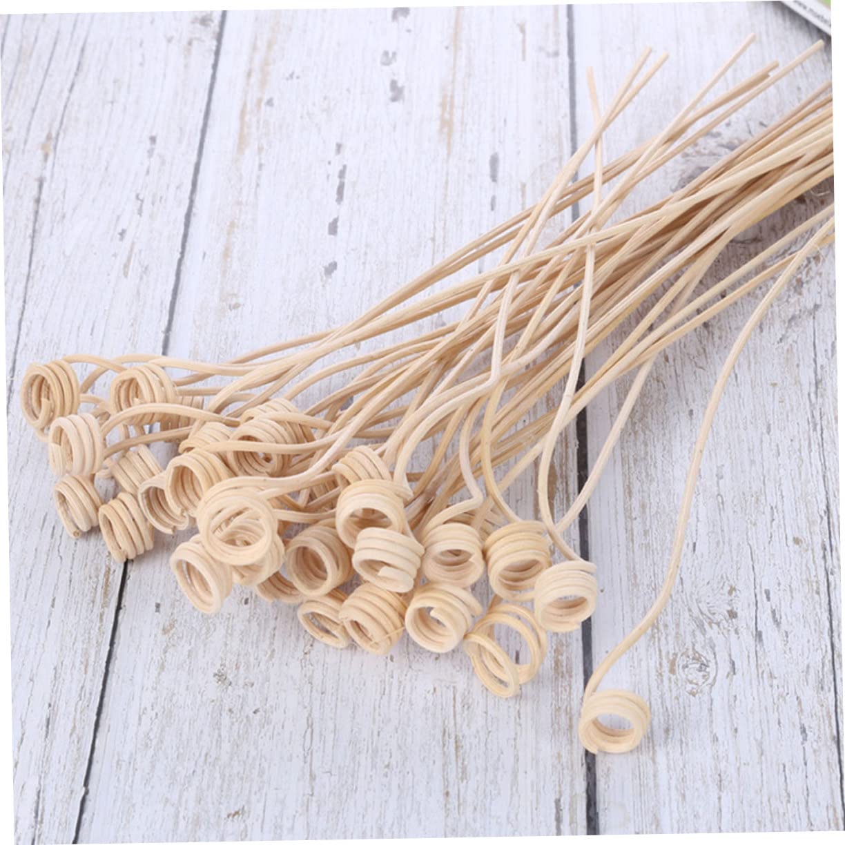 Cabilock 20 Pack Wavy Rattan Sticks Essential Oil Diffuser Sticks Spiral Heads for Home Decor Aroma Diffuser