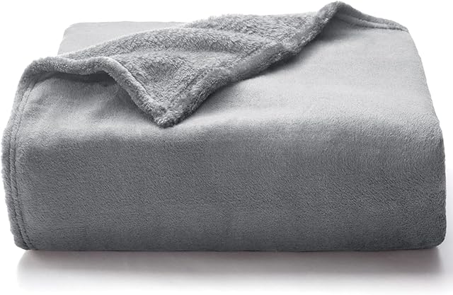 WAVVE Flannel Fleece Blanket Grey Single Size 130x150cm, Super Soft Sofa Throw, Cosy Fluffy Warm Solid Bed Couch Blanket Versatile Microfiber Blanket, Gray, 50"x60"