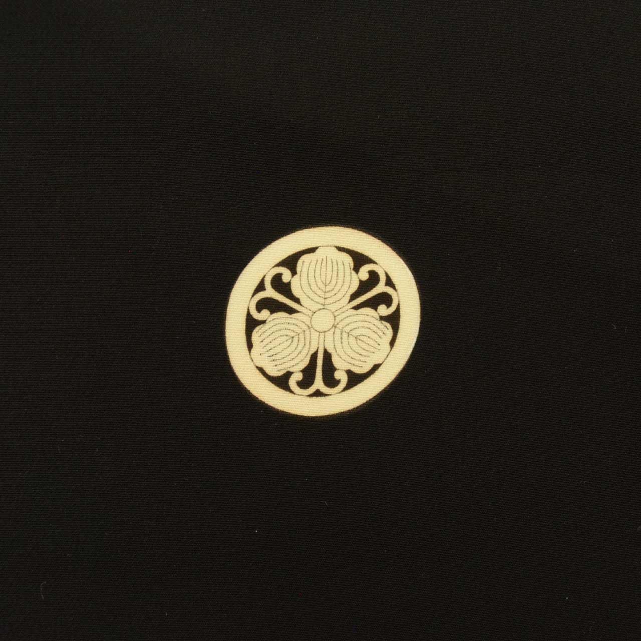 [着物ひととき] 中古着物 七五三 男の子 正絹 黒 身丈81cm 裄丈47.5cm 5歳 4点セット 着物 羽織 袴 長襦袢 リサ