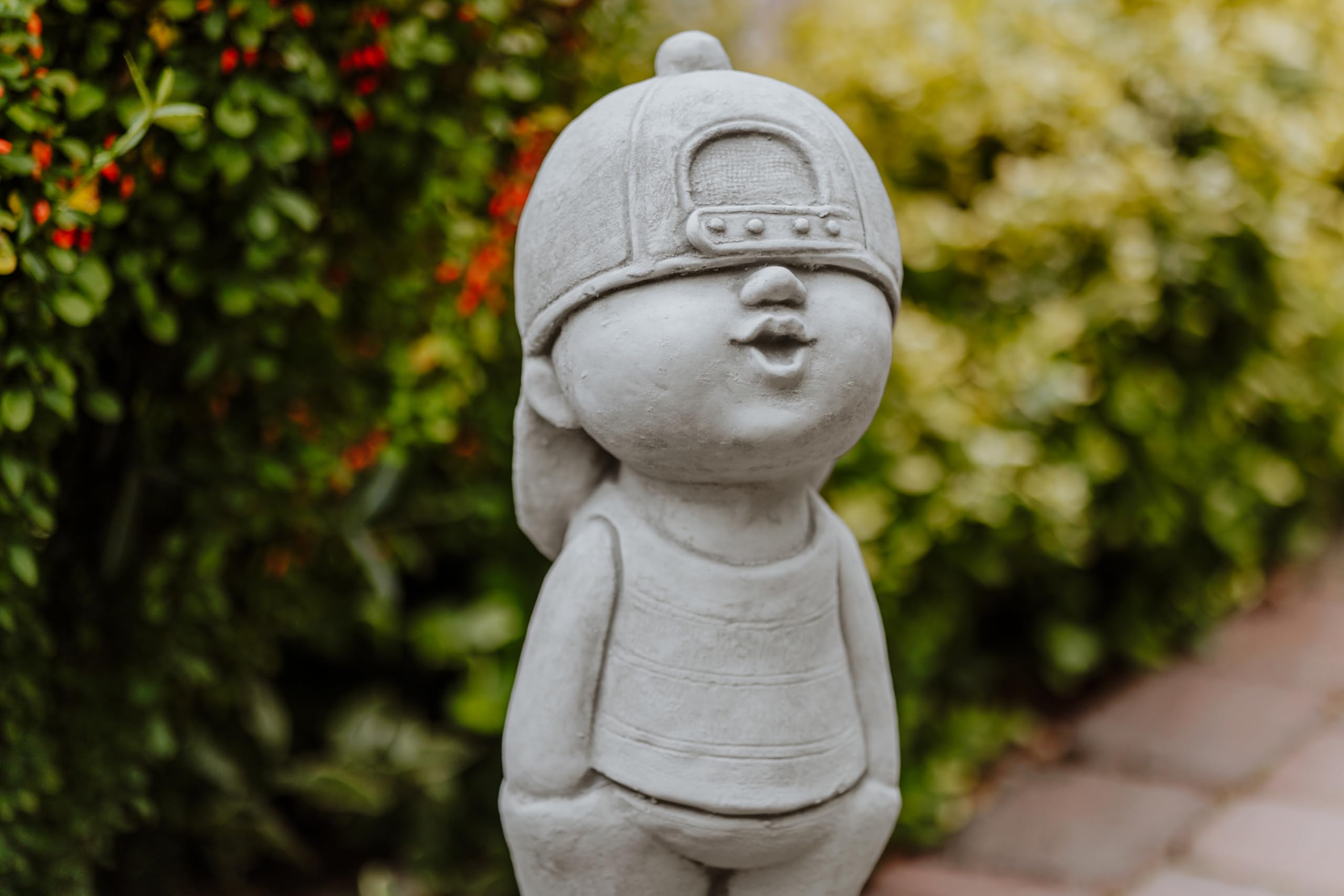 gartendekoparadies.de Jungen Figur, Steinfigur H. 52 cm, 16 kg, Grau, frostsicher aus Steinguss für Außenbereich