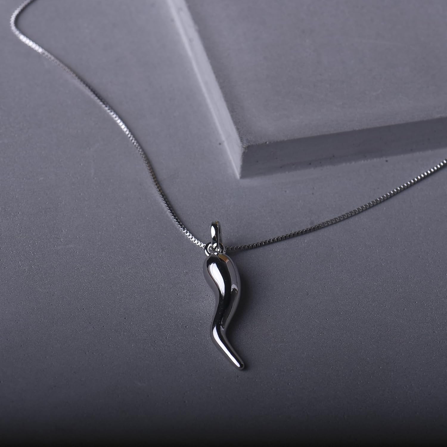 14K Gold Plated Large Cornicello Italian Horn Charm Necklace 18'' - Image 5