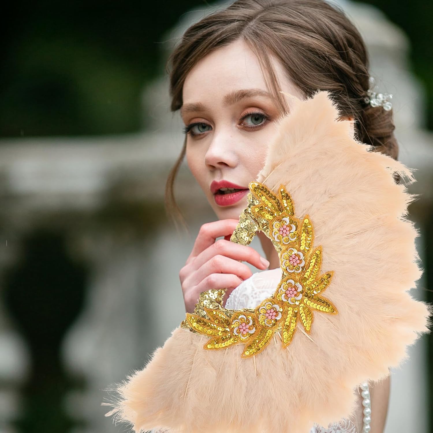 Alipis Plume Fan Handheld Wedding Fan with Gold Lace Trim Delicate Design Bride and Bridesmaid Accessory for Ceremony and Stage Performance