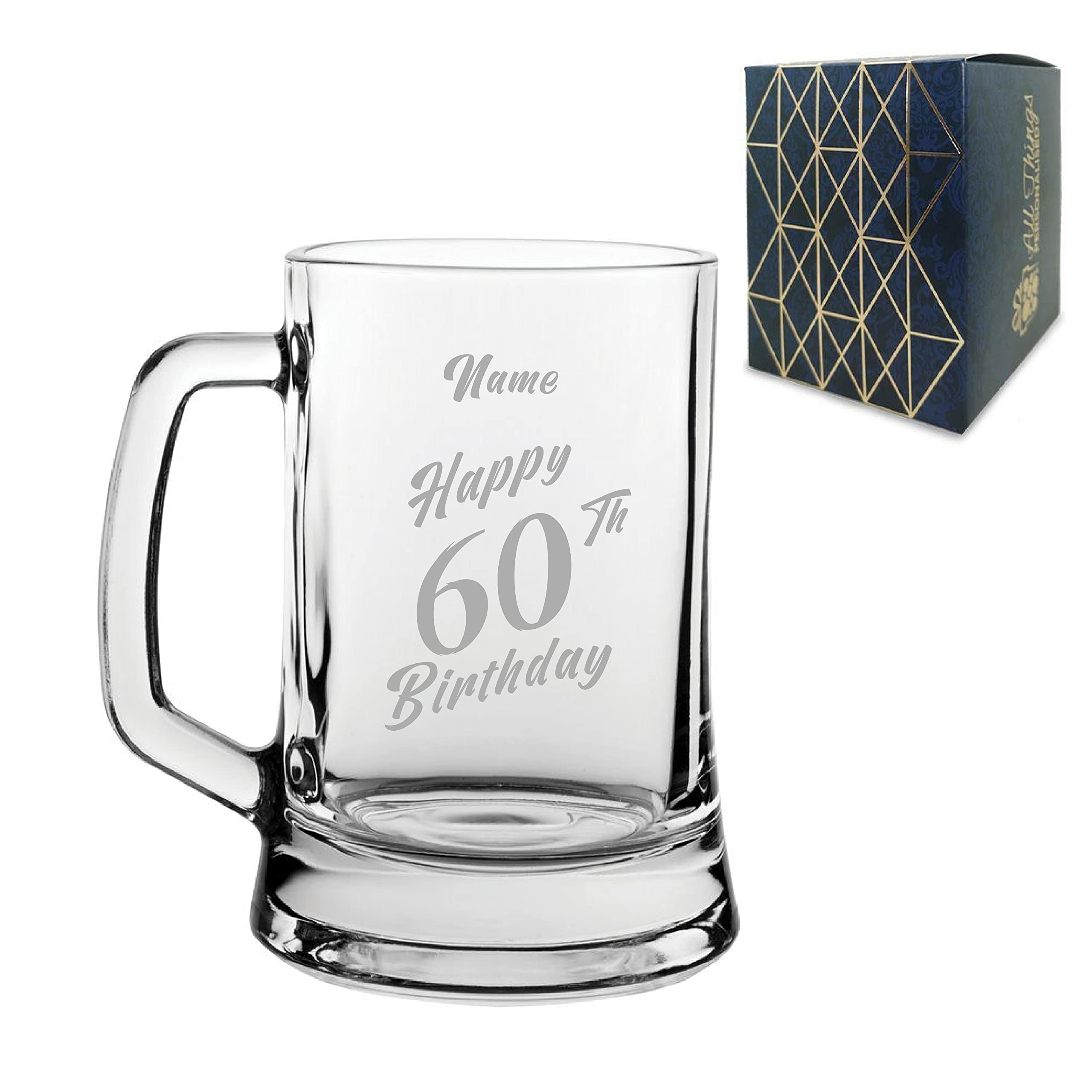 Chope à bière gravée personnalisée avec inscription « Happy 60th Birthday » dans une boîte cadeau