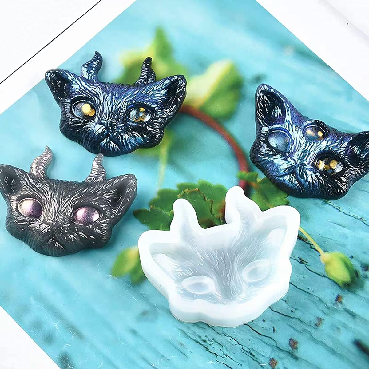 iSuperb 2Pcs Cat Resin Molds Devil Cat Head Molds for Resin Epoxy, Three Eyes Cat Silicone Mold Animal Keychain Crystal Mould Pendant Jewelry Casting Molds DIY Resin Crafts (2 Demon Cat Molds)