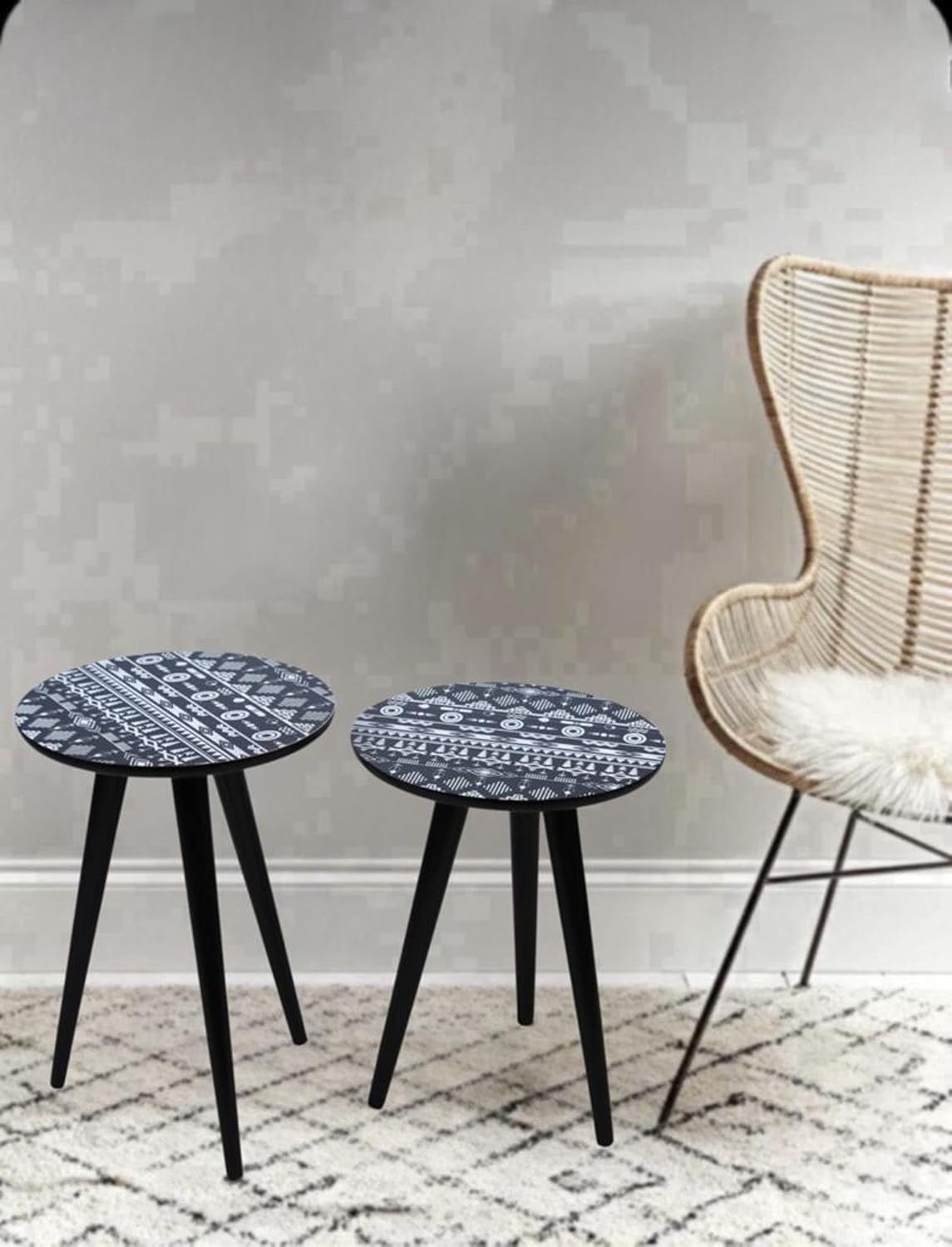 Round Wooden Side Tables, Portable Coffee Tables, End Tables for Living Room and Bedside with Motif Style – Set of 2, Black