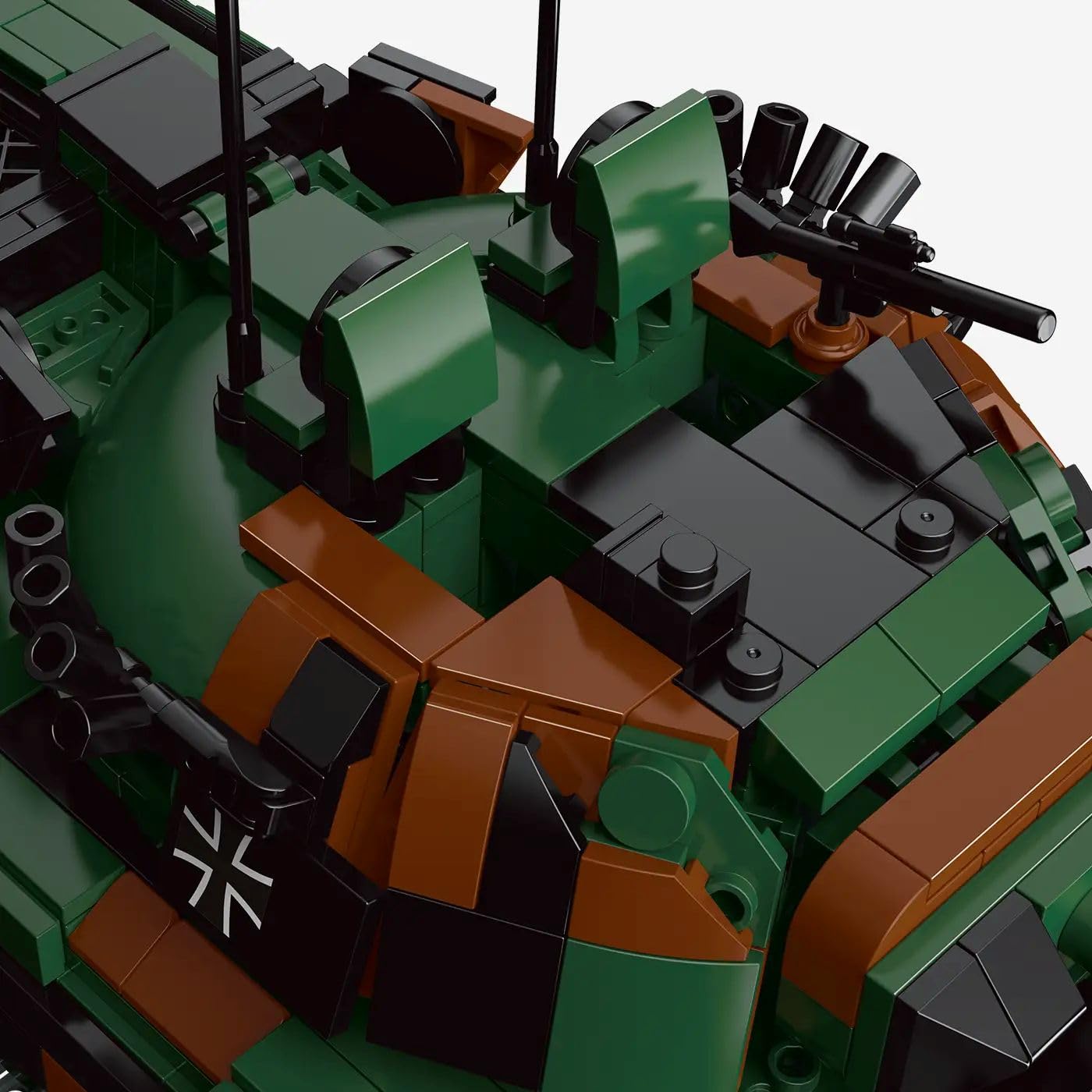 BlueBrixx Kampfpanzer Leopard 1 Bundeswehr, 1237 Klemmbausteine | Zwei Bordwaffen zur Wahl, drehbare Waffenanlage, abnehmbare und öffnbare Luken, 330 x 120 x 170 mm, Tarnoptik, 109770