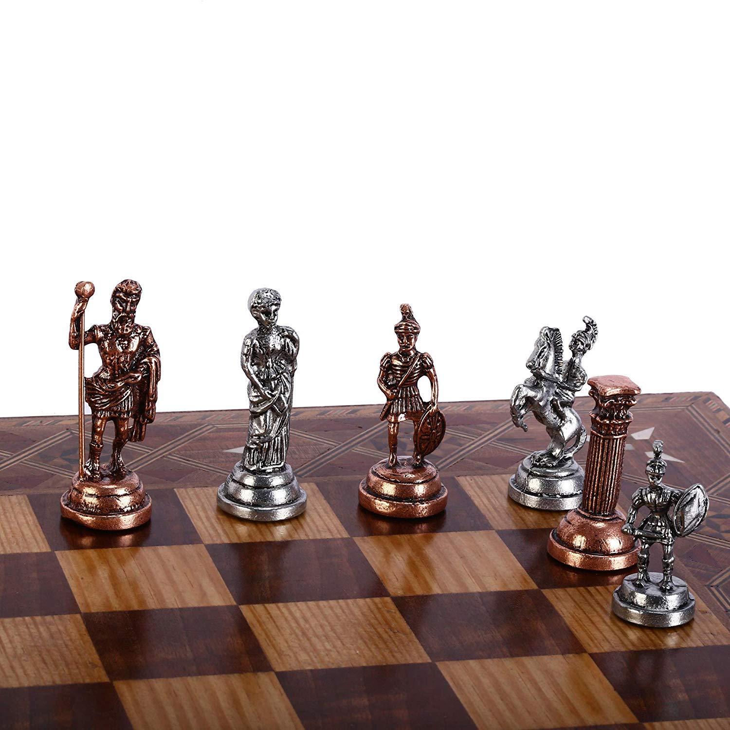 Juego de ajedrez de metal con figuras romanas de cobre antiguo, piezas hechas a mano y tablero de ajedrez de madera maciza natural con diseño de perlas alrededor del tablero y almacenamiento interior.