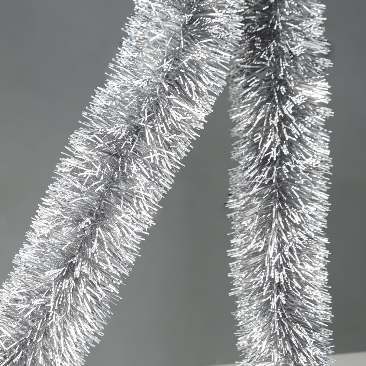 33Ft Long Christmas Tinsel Garland Xmas Tree Decorations Shiny Red White & Pink Fine Thread Metallic Twist Holiday Garlands Ceiling Hanging Streamers for New Year Party Indoor Outdoor Decor