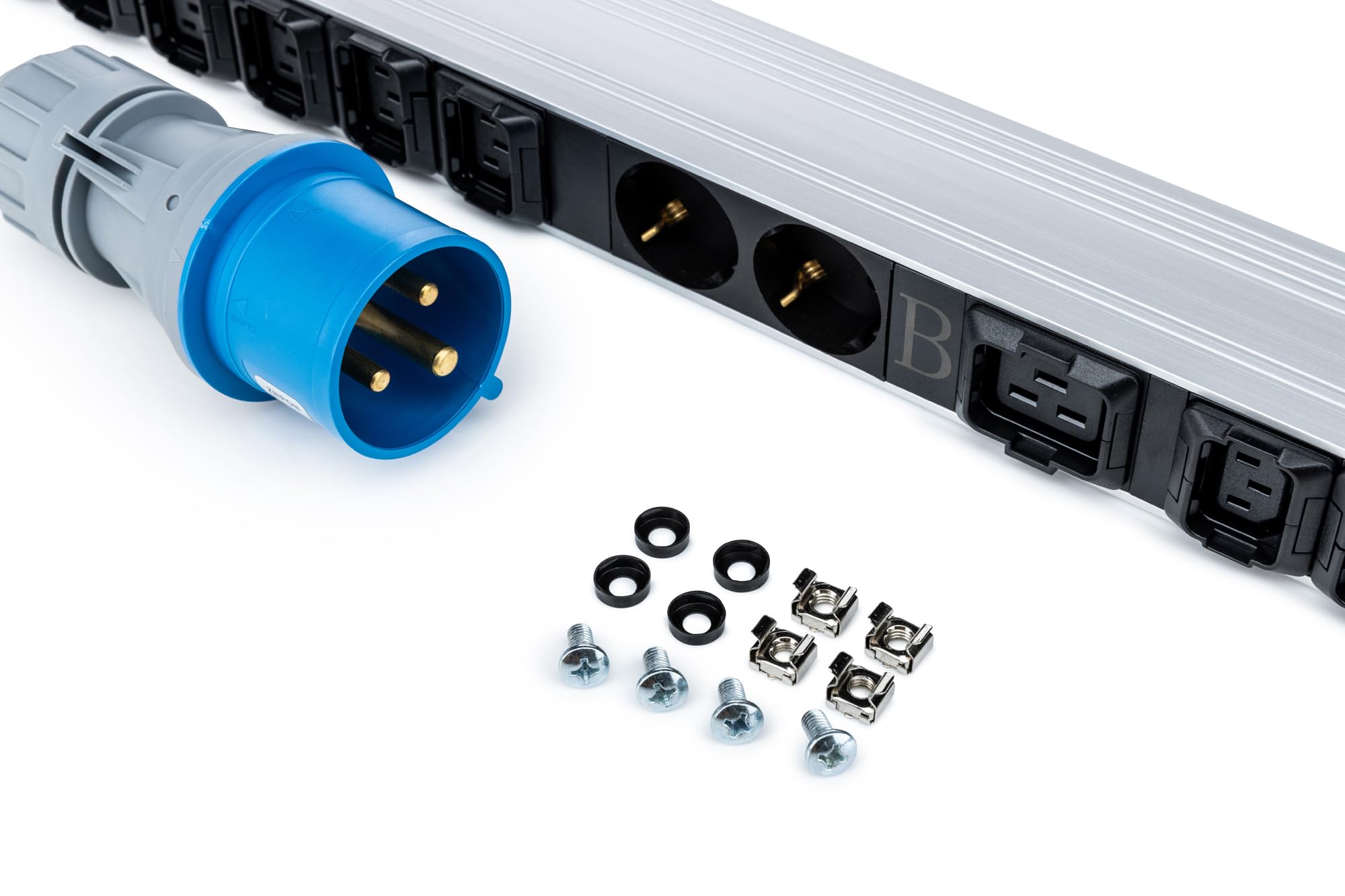 DIGITUS Basis IT PDU – 24 x C13, 2 x C19, 4 x Schutzkontaktsteckdose | 2x Leitungsschutzschalter 16A – 1-phasig 32A – 3 m Zuleitung – IEC 60309 32A Stecker – 8000W