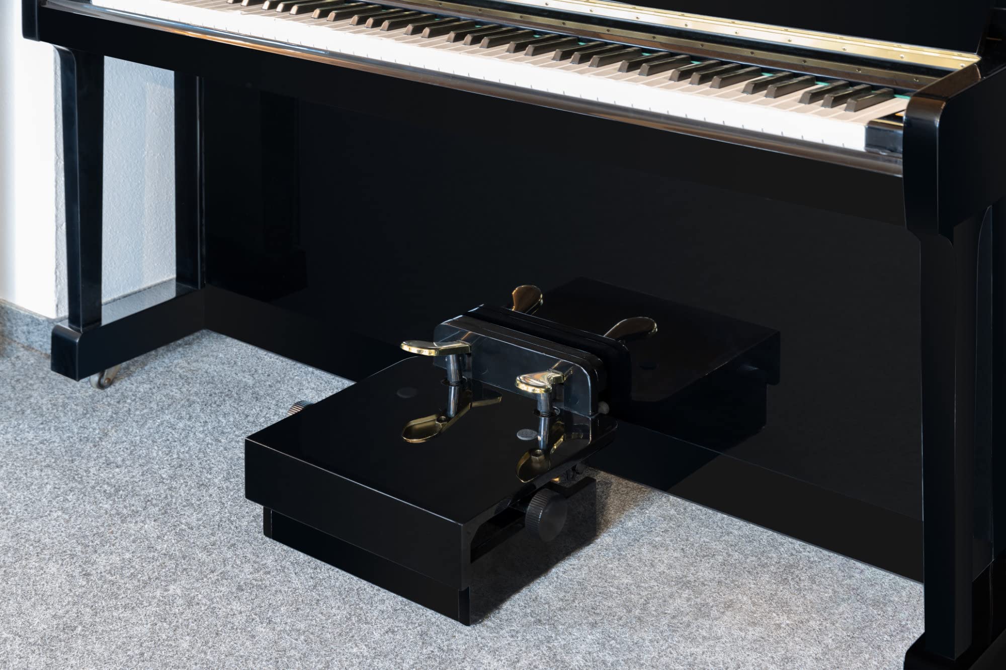 Classic Cantabile Extension De Pédale - Rehausseur De Pédale De Piano Pour Enfants Et Petites Personnes - Hauteur Réglable - Compatible Avec Instruments À Deux Ou Trois Pédales - Noir Brillant
