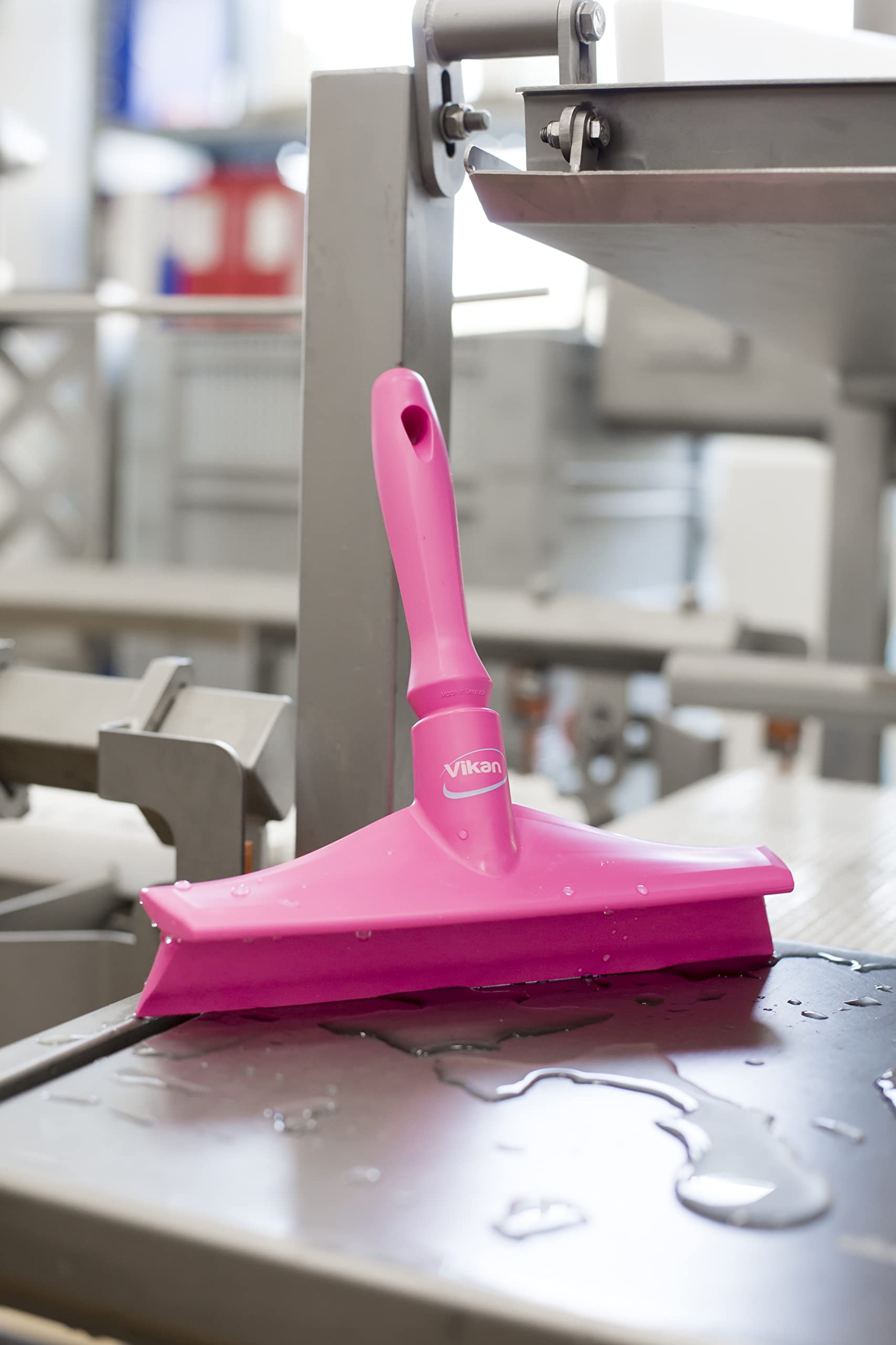 Vikan 71251 Rubber Polypropylene Frame Bench Single Blade Squeegee, 10", Pink - Image 3