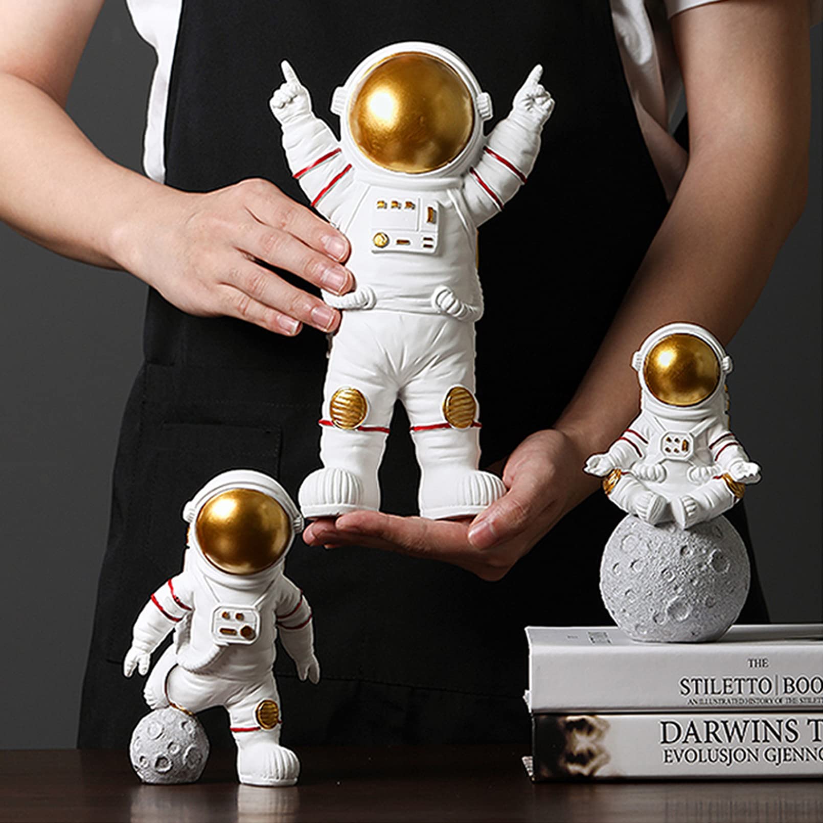 Small astronaut figure online
