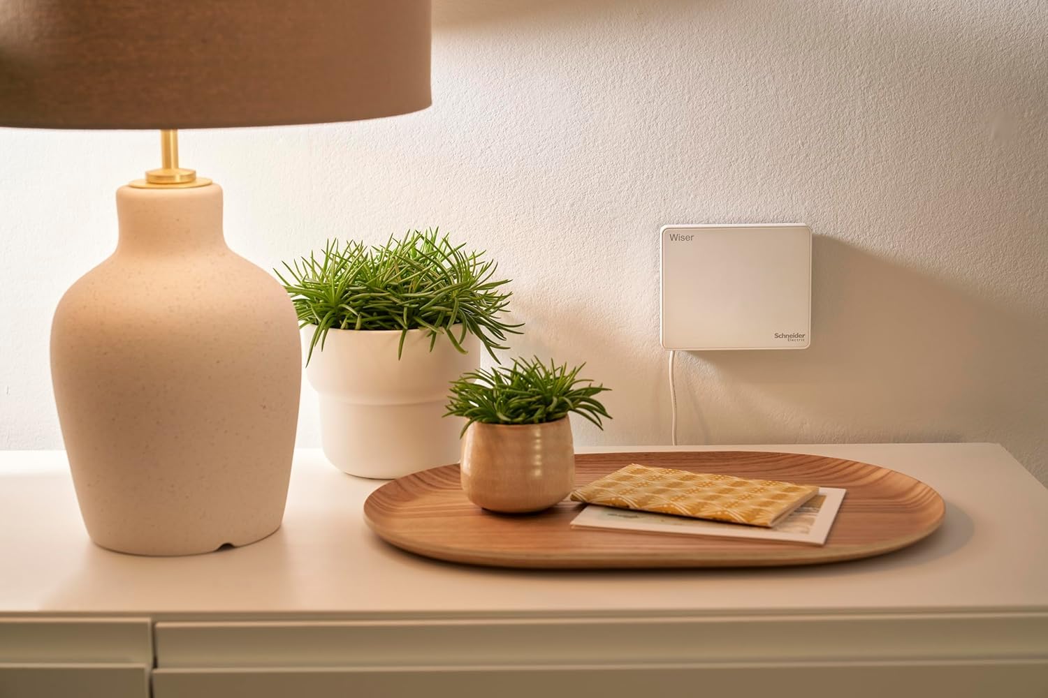 Schneider Electric - Wiser - Passerelle Wifi/zigbee pour les appareils du système Wiser Génération 2 - CCT501801