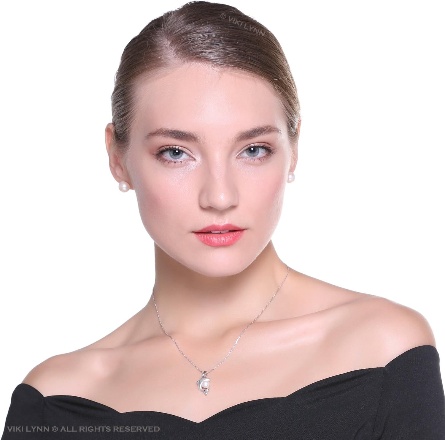 VIKI LYNN Dolphin Necklace for Women 5-6mm Freshwater Cultured Pearl Beads with Dolphin Pendant Ocean Necklace Pearl Jewelry Valentines Day Graduation Bride Gifts for Her, Friend