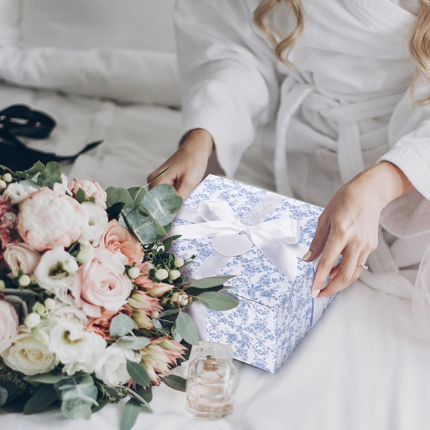 Faccito Blue 8 Pack Floral bridesmaid proposal Gift Boxes 8 x 8 x 4 Inch Flower Paper Boxes with Ribbon Label Card for Wedding Bridesmaid Gift Bridal Baby Shower Birthday Party Favor (Chinoiserie)
