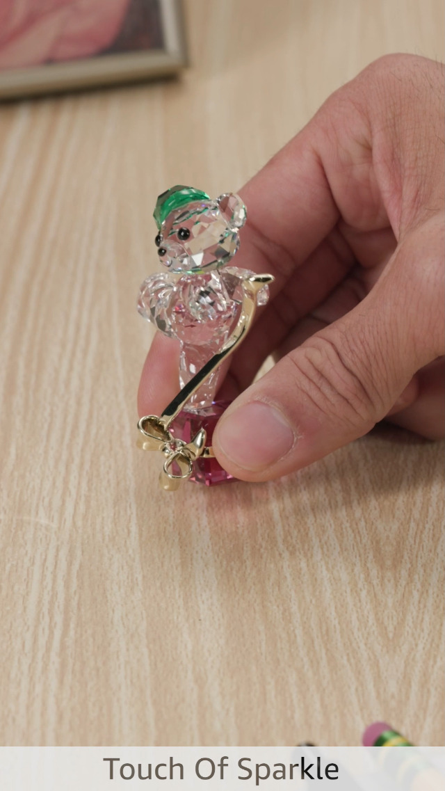 Swarovski 2024 Kris Bear オブジェ Amazon.com: Swarovski Kris Bear Holiday Annual Edition 2024