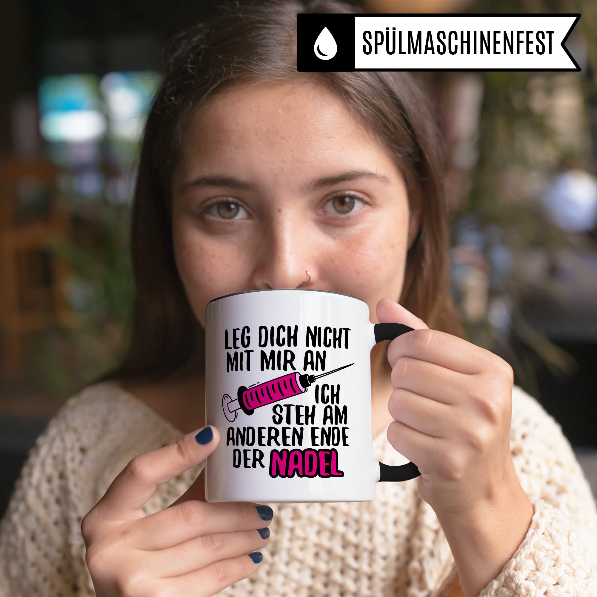 Pagma Druck Tasse 'Ich Steh Am Anderen Ende Der Nadel' – Geschenk Für MFA, Krankenschwestern, Ärzte