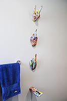 Vista 5 de Interior Illusions Plus Street Art Rock On Hand - Soporte de pared de 9 pulgadas de alto, multicolor, 4.00 x 9.00 pulgadas