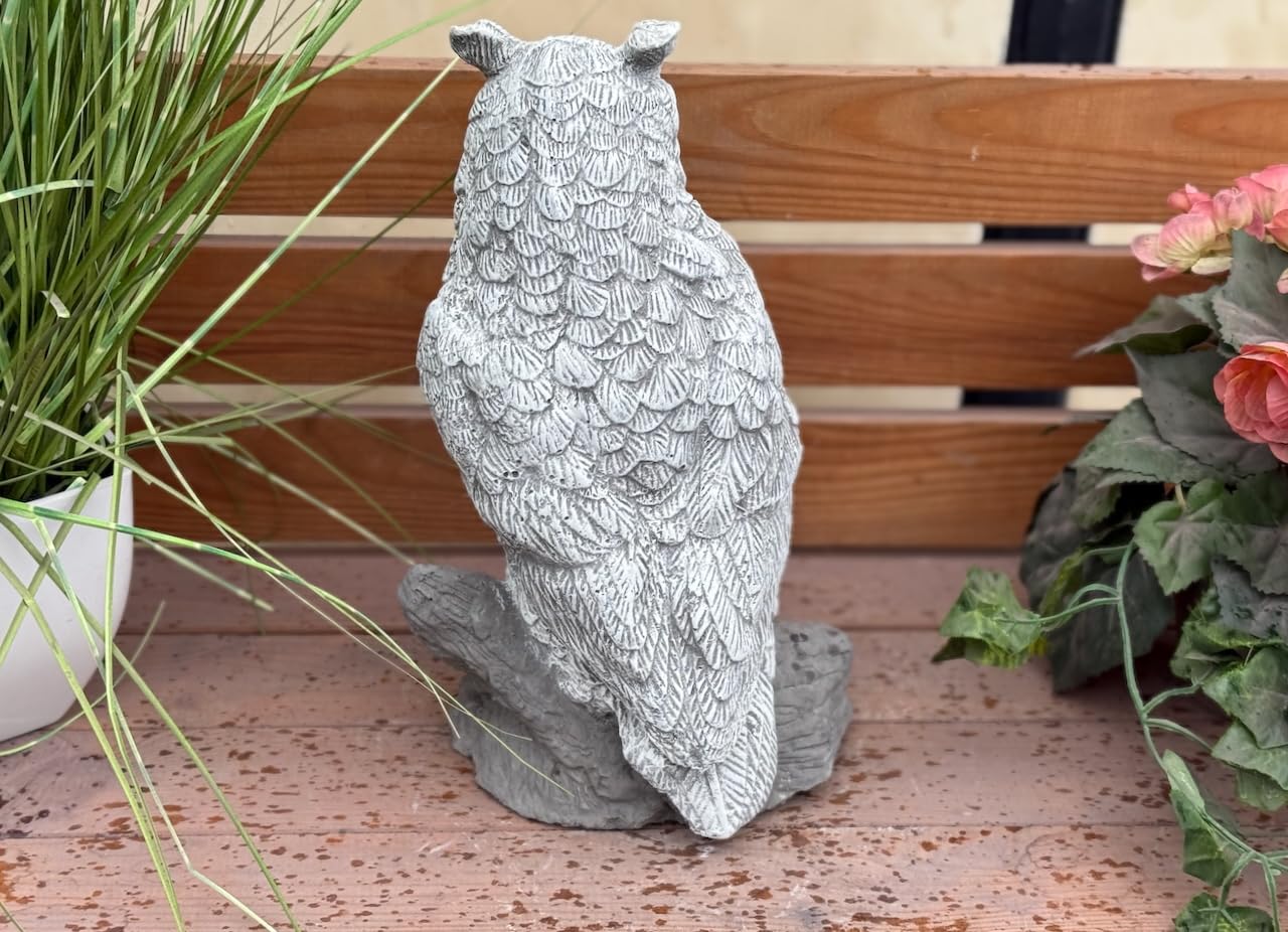 stoneandstyle Gartenfigur Eule auf Stein, 30 cm Höhe, Steinguss, Frostfest, Handgefertigt in Deutschland