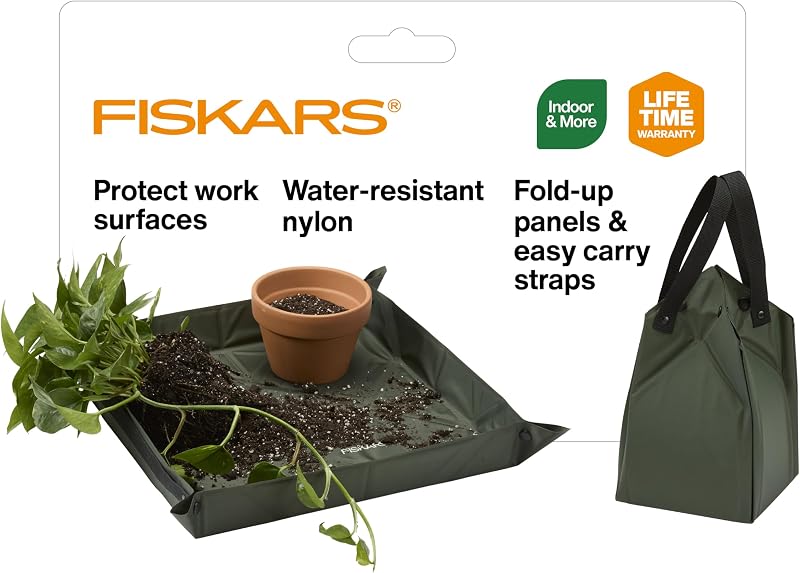 Fiskars 17.5" x 17.5" Foldable Planting Mat for Indoor Gardening | Repotting Mat and Potting Tray with Snap-Up Sides for Transplanting, Durable Water-Resistant Nylon