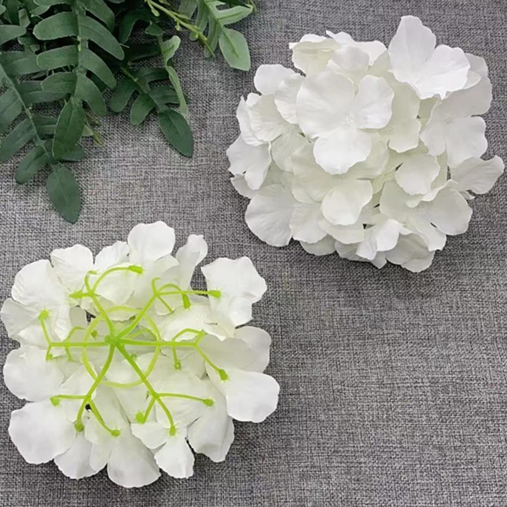 HinyoCo 28pcs Silk Hydrangea Flowers Heads 18cm Artificial Flower with Stems Fake Flowers for Home Wedding Party Decorations (White) - Image 3