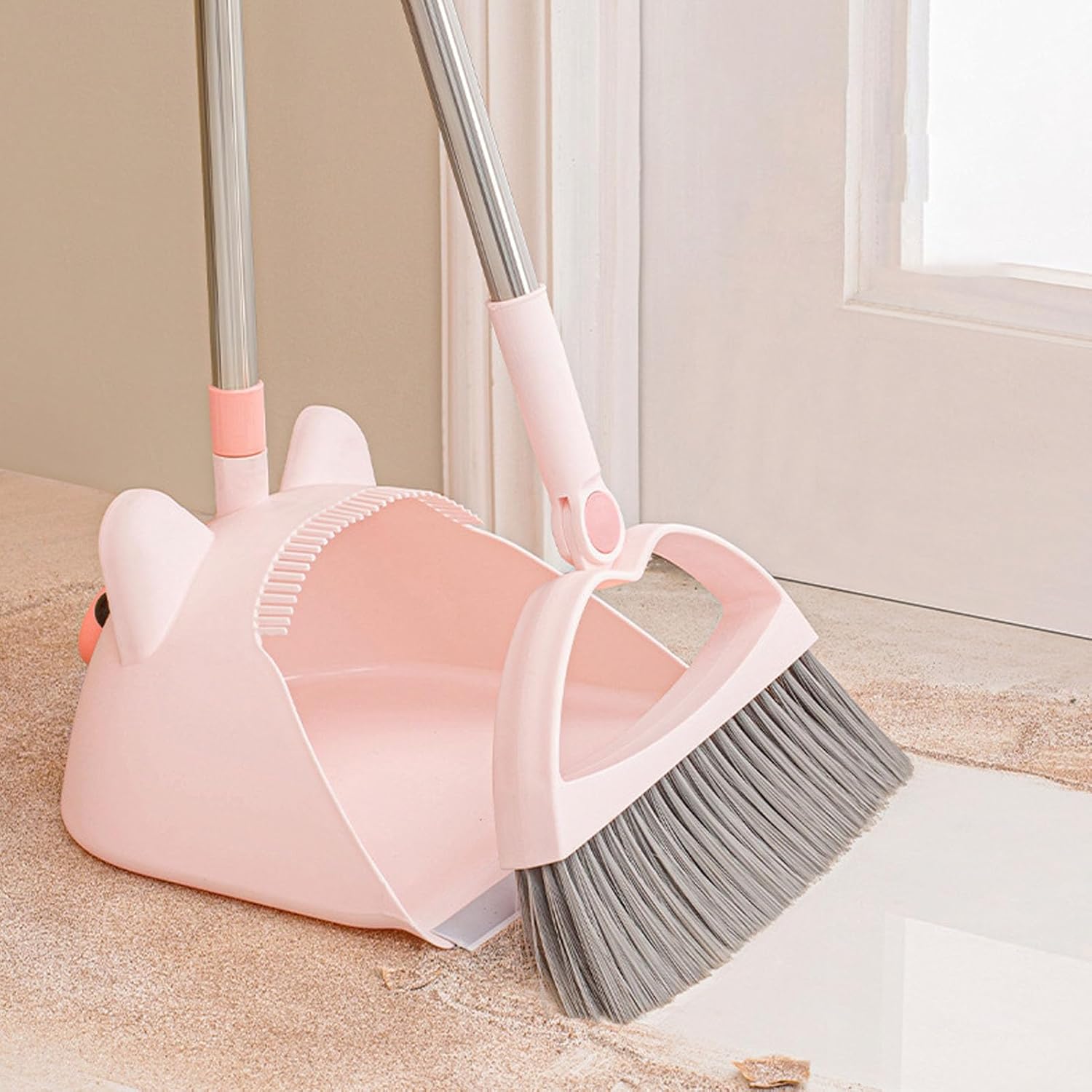 Cute Pig Broom and Dustpan Set, Self-Cleaning with Dustpan Teeth, Indoor&Outdoor Sweeping, Ideal for Dog Cat Pets Home Use, Stand Up Broom and Dustpan