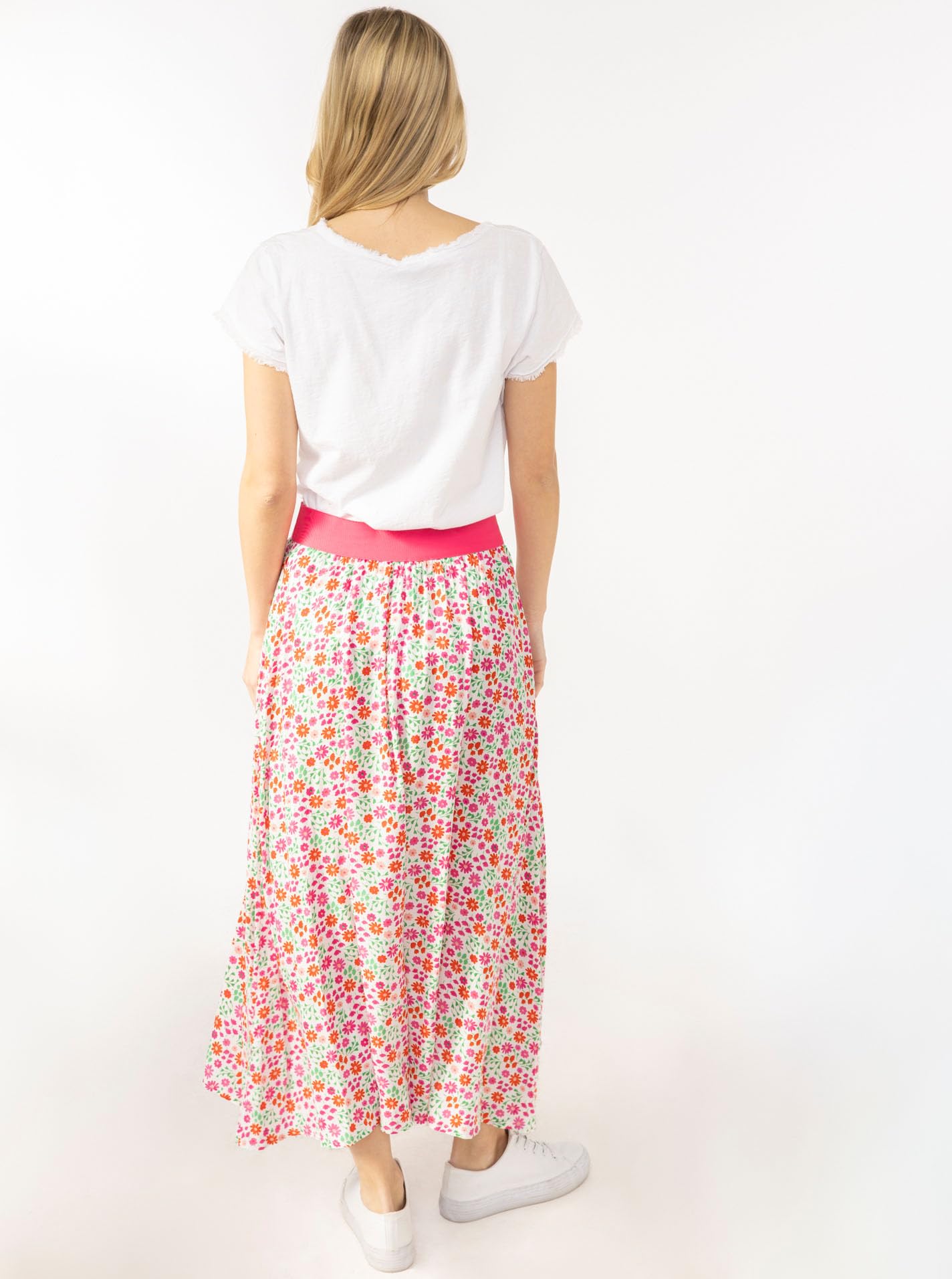 Zwillingsherz Damen Maxirock mit Blumen Allover Muster aus 100% Viskose – Langer, fließender Sommerrock mit elastischem Komfortbund – Feminisches Design für Alltag, Freizeit & Urlaub
