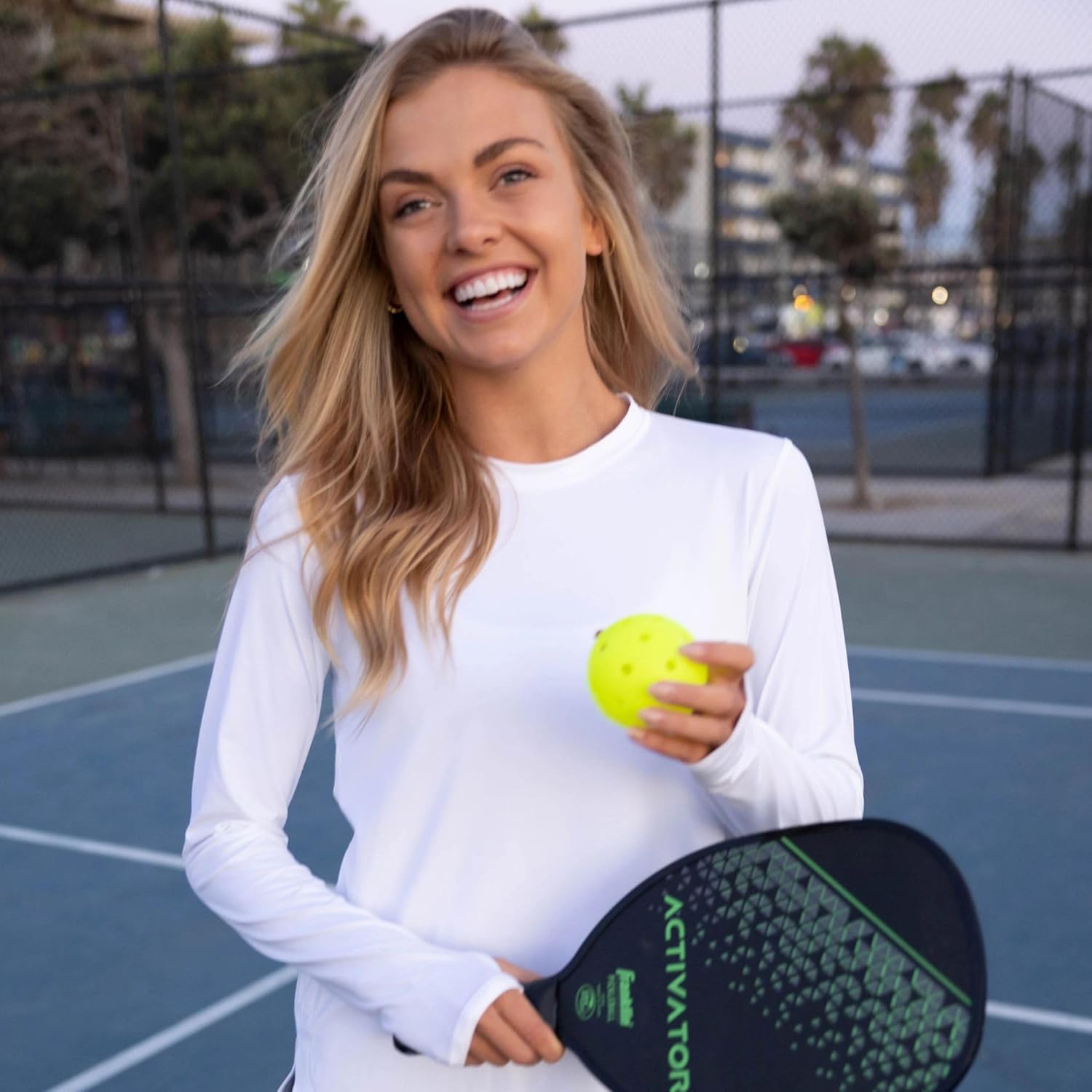 Women's Relaxed Scallop UPF 50+ Top